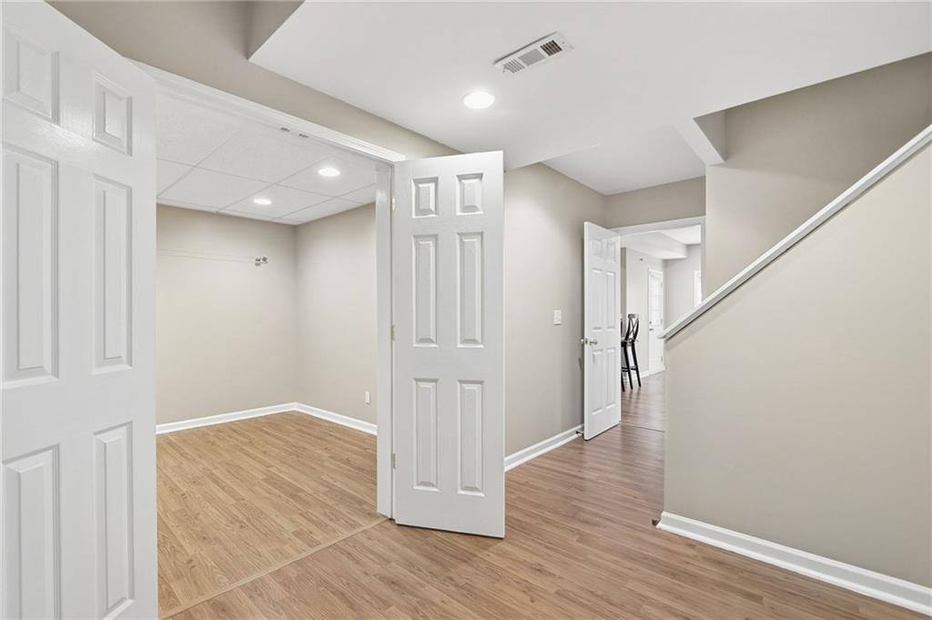 210 Ivey Oaks Way Roswell, GA 30076 - Photo 31 of 43