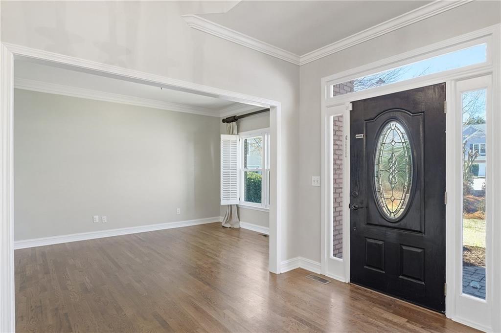 210 Ivey Oaks Way Roswell, GA 30076 - Photo 5 of 43