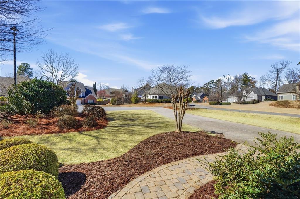 210 Ivey Oaks Way Roswell, GA 30076 - Photo 6 of 43