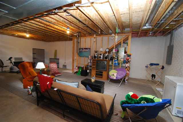 1823 Kingsbury Road Washington, IL 61571 - Photo 11 of 15 Gallery Image 11