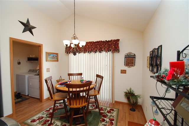 1823 Kingsbury Road Washington, IL 61571 - Photo 7 of 15 Gallery Image 7
