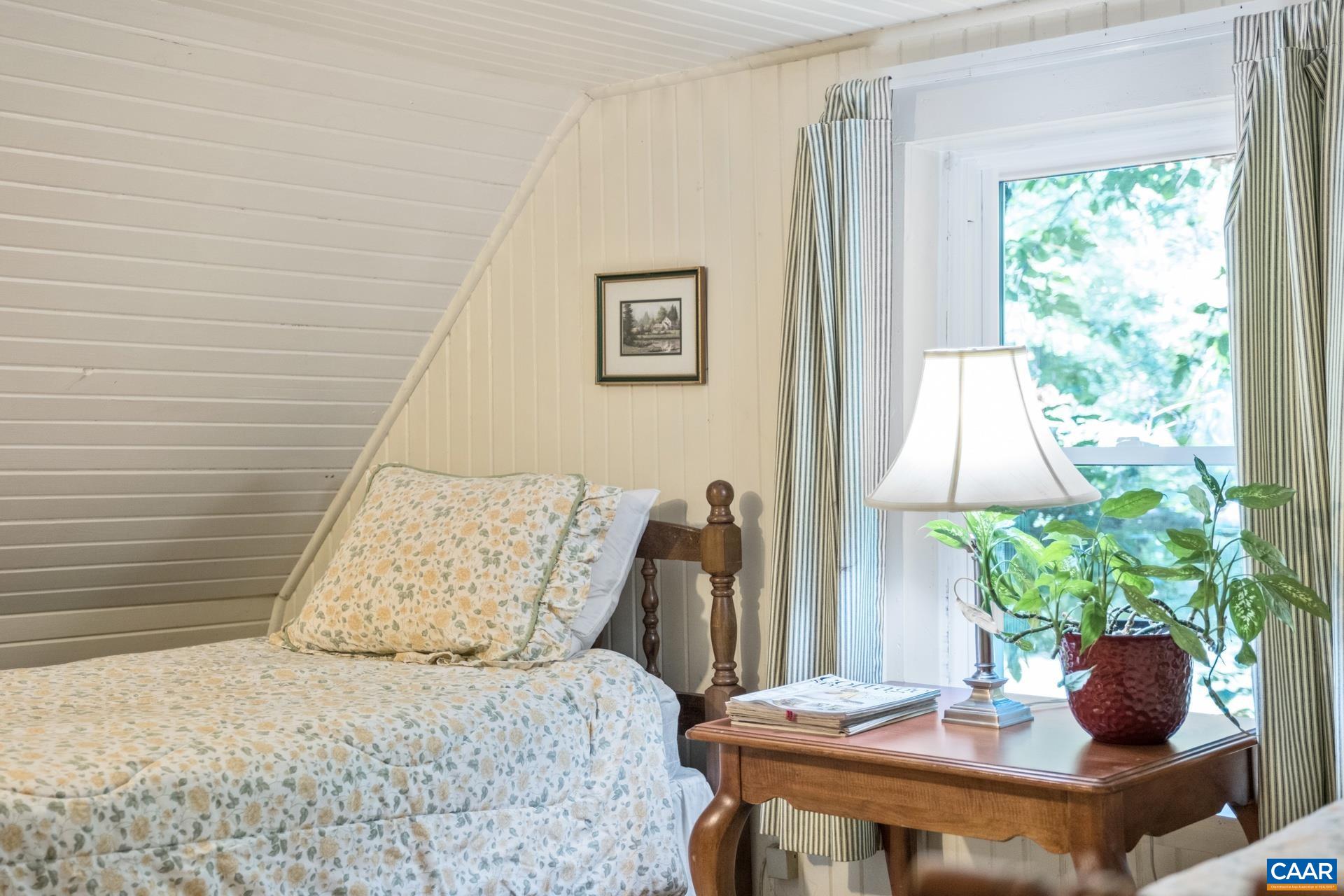 2960 Beech Grove Road Roseland, VA 22967 - Photo 45 of 73 a bed room with a bed and a window