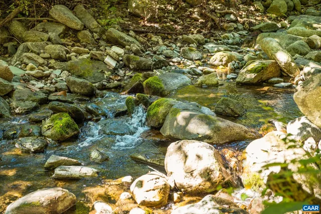 $525,000 | 2960 Beech Grove Road, Roseland, VA 22967