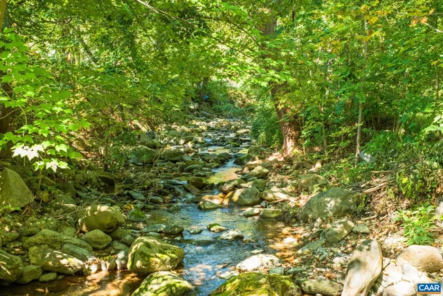 $525,000 | 2960 Beech Grove Road, Roseland, VA 22967