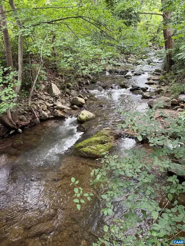 $525,000 | 2960 Beech Grove Road, Roseland, VA 22967