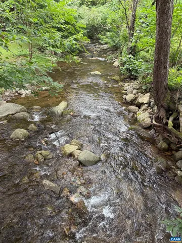 $525,000 | 2960 Beech Grove Road, Roseland, VA 22967