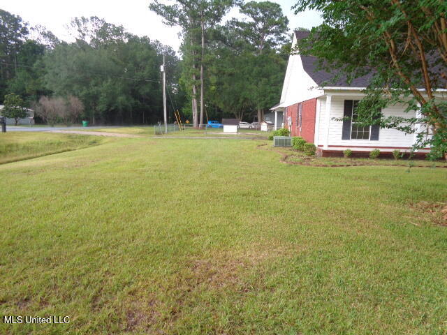 18700 Highway 63 Moss Point, MS 39562 - Photo 16 of 25 DSC02111