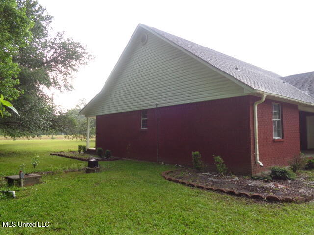 18700 Highway 63 Moss Point, MS 39562 - Photo 21 of 25 DSC02118
