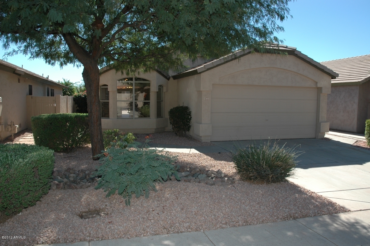 4725 East Mossman Road Phoenix, AZ 85050 - Photo 3 of 18 Front View