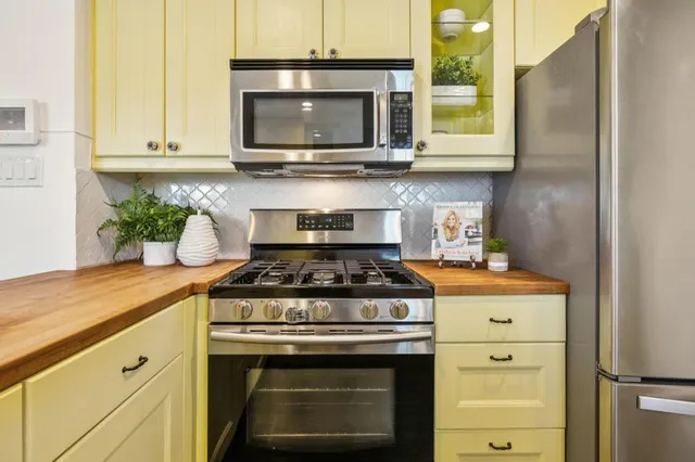 $1,180,000 | 240 North Humboldt Street, San Mateo, CA 94401