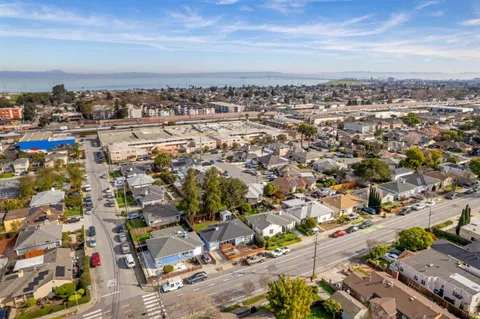 $1,180,000 | 240 North Humboldt Street, San Mateo, CA 94401