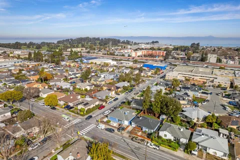 $1,180,000 | 240 North Humboldt Street, San Mateo, CA 94401