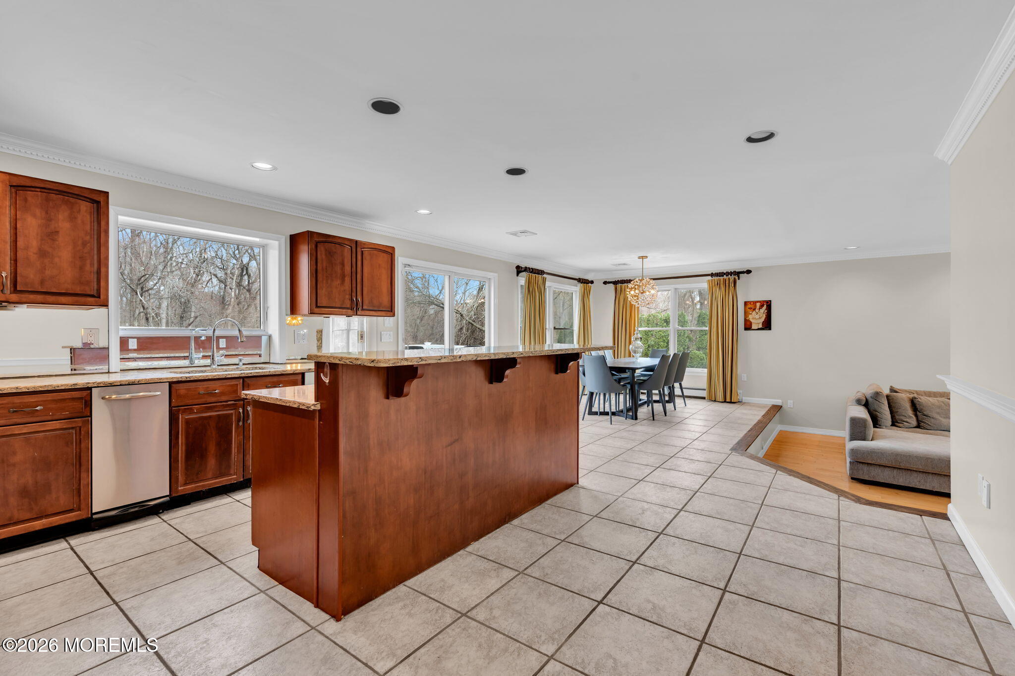 124 Taylors Mills Road Manalapan, NJ 07726 - Photo 11 of 44 20-web-or-mls-DSC02194