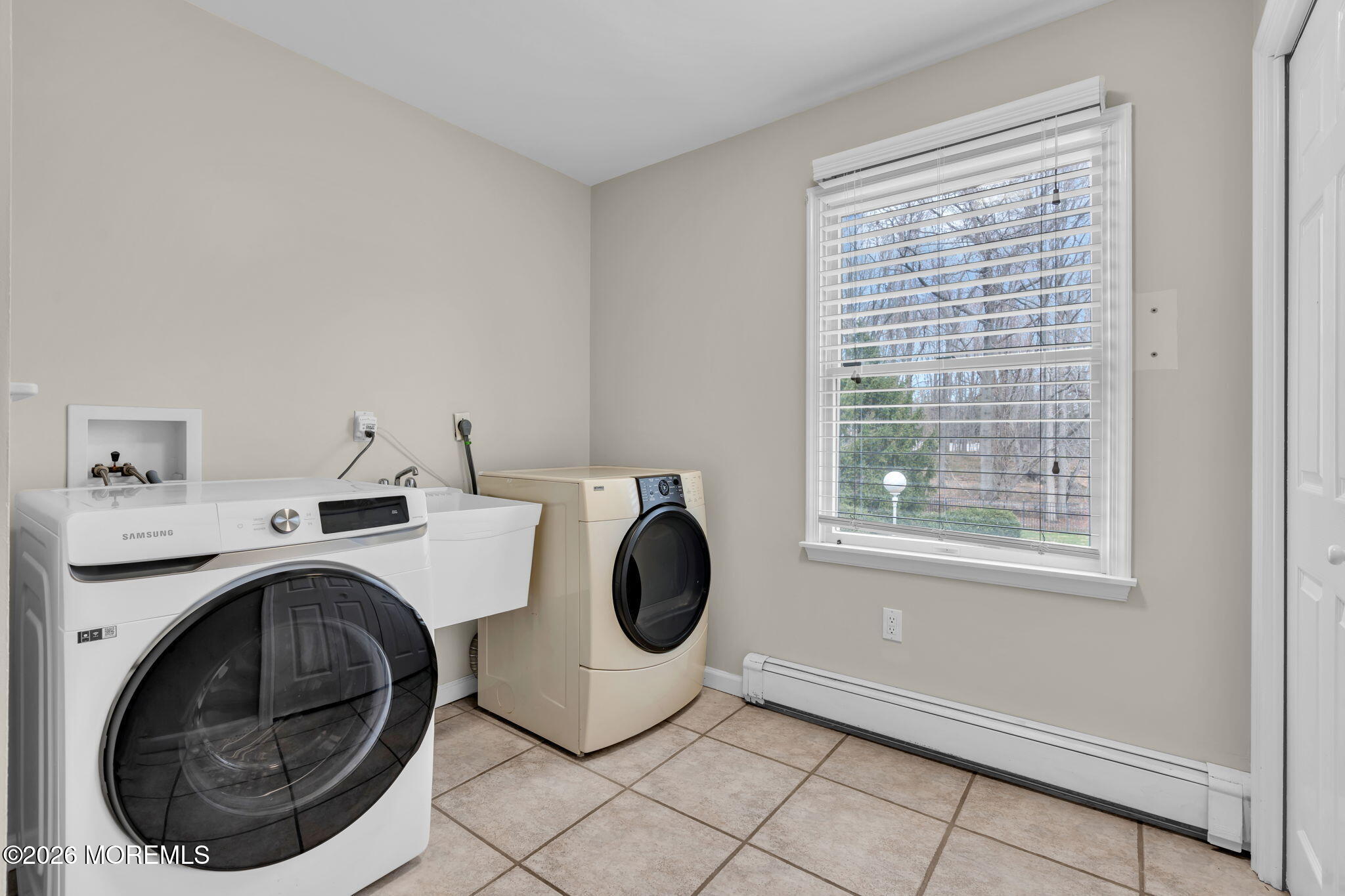 124 Taylors Mills Road Manalapan, NJ 07726 - Photo 8 of 44 17-web-or-mls-DSC02179