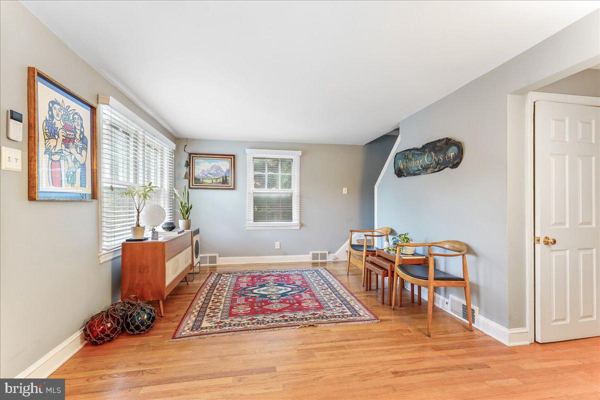 42 Preston Road Media, PA 19063 - Photo 15 of 35 a living room with furniture rug and window