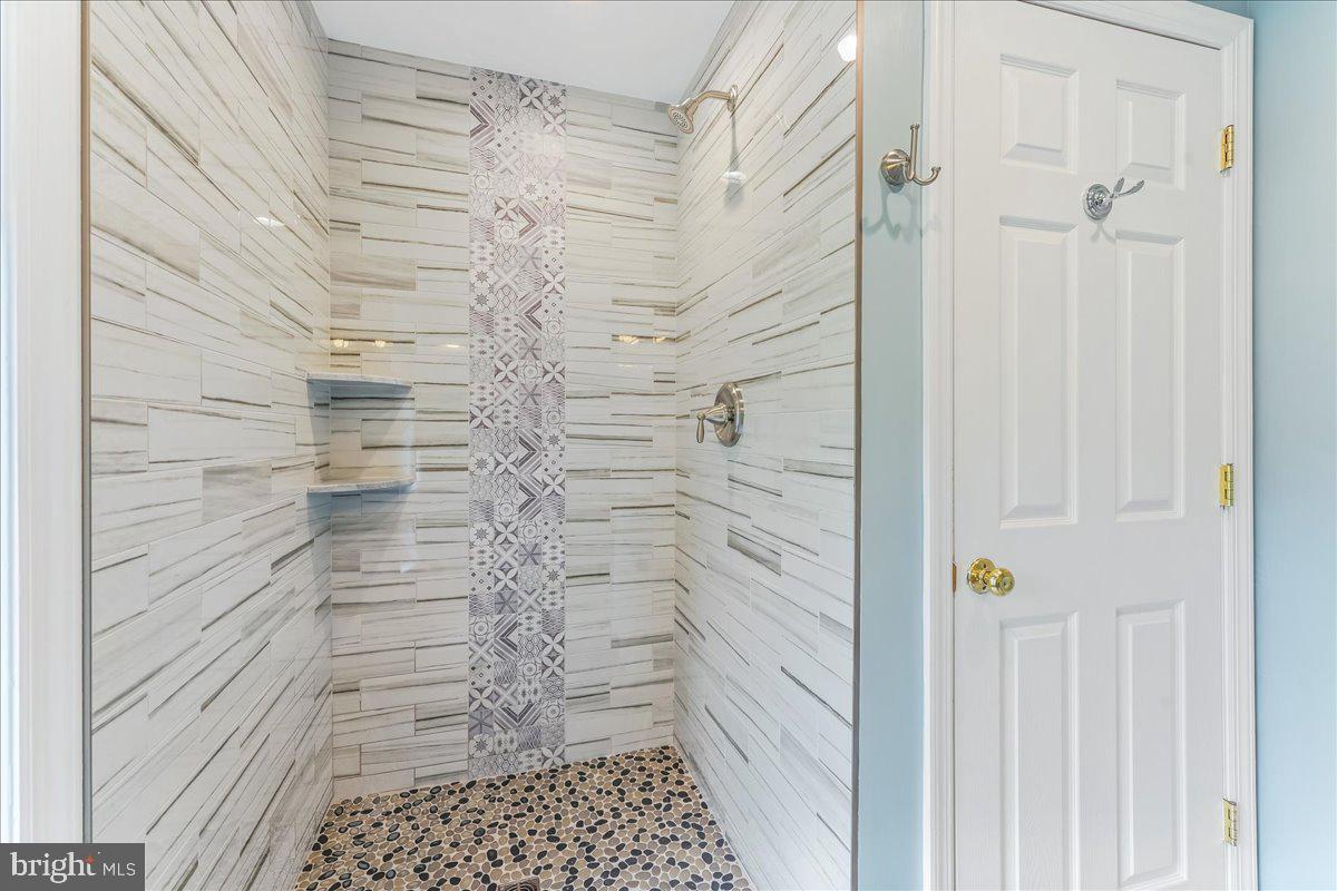 42 Preston Road Media, PA 19063 - Photo 23 of 35 a bathroom with a shower