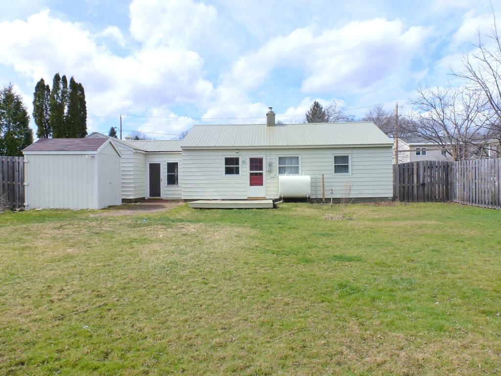 8 Tremont Street Rutland, VT 05701 - Photo 2 of 17