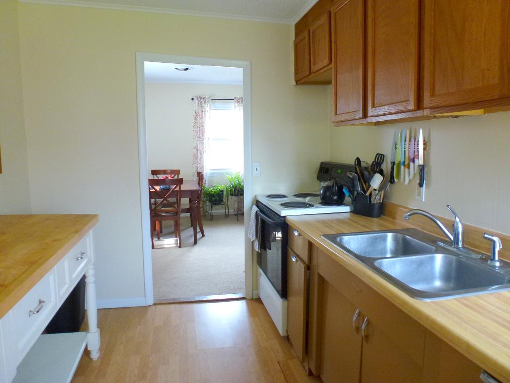 8 Tremont Street Rutland, VT 05701 - Photo 6 of 17