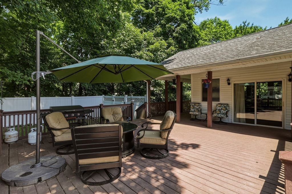 75 Clematis Road Agawam, MA 01001 - Photo 4 of 38