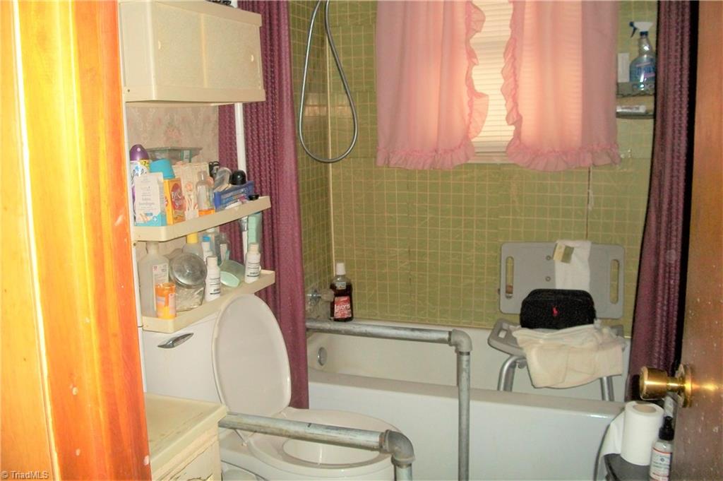4090 Pine Hall Road Walkertown, NC 27051 - Photo 12 of 30 Gallery Image 12
