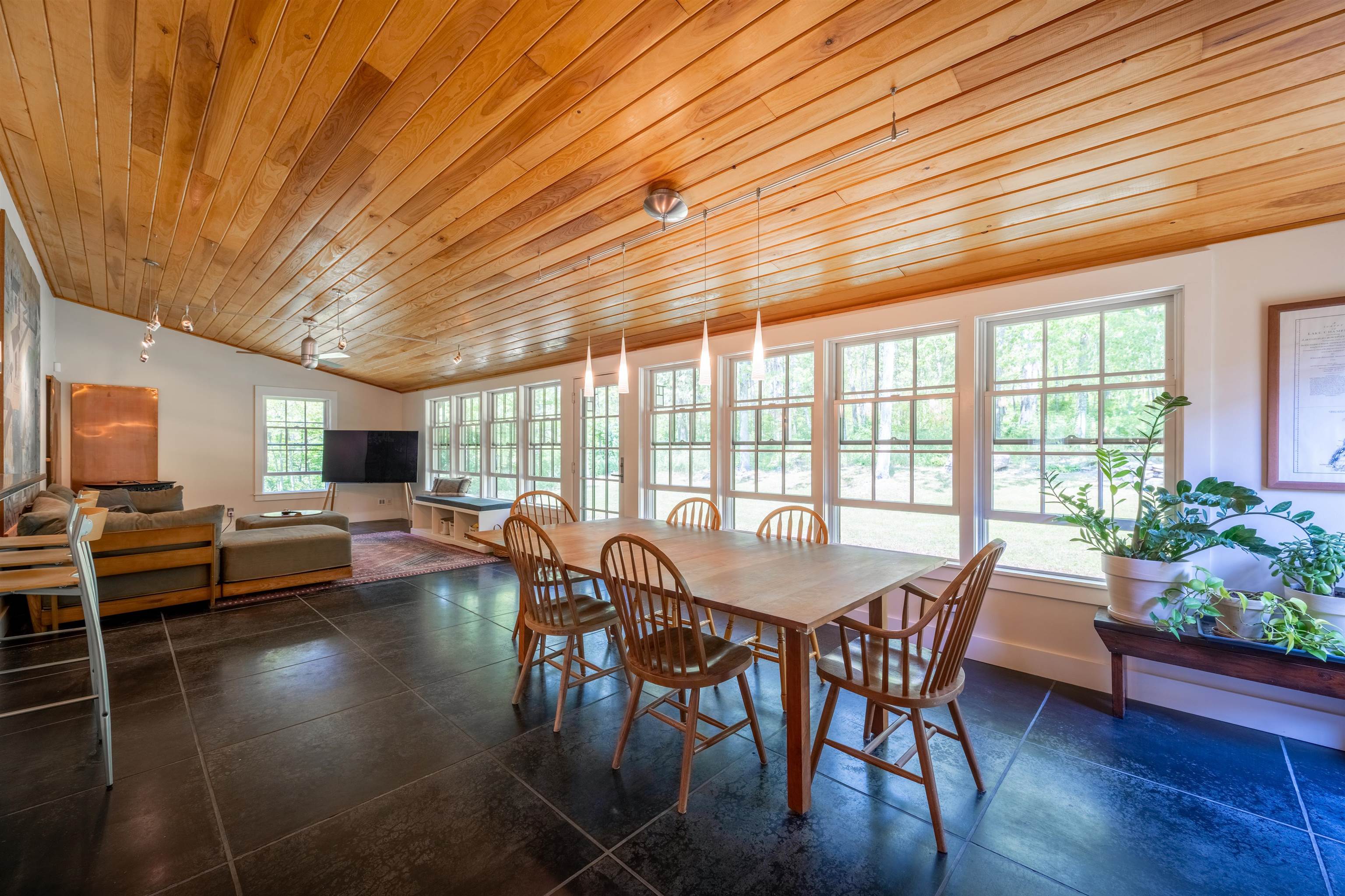547 Cobble Road Middlebury, VT 05753 - Photo 14 of 33 Gallery Image 14