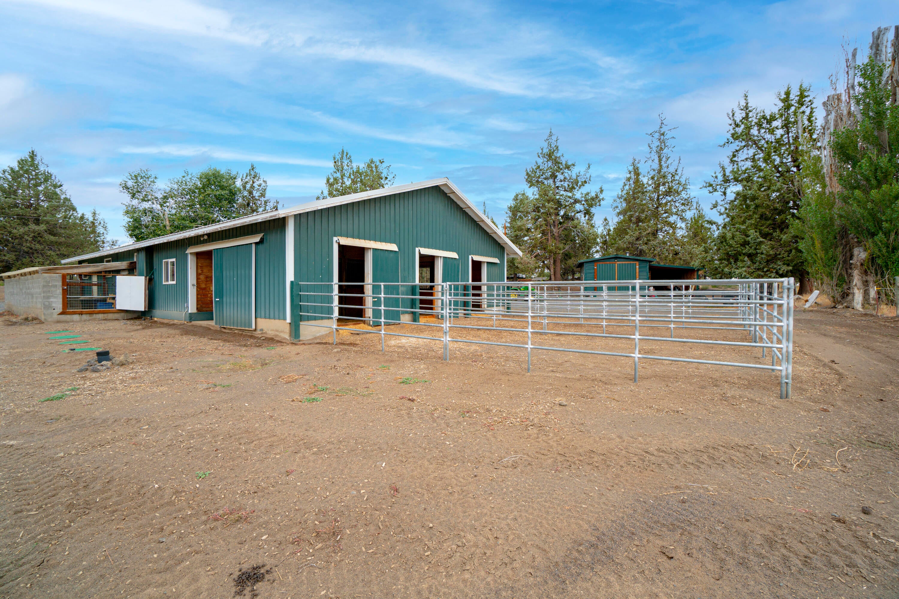 22075 Bear Creek Road Bend, OR 97701 - Photo 57 of 95 22075-136