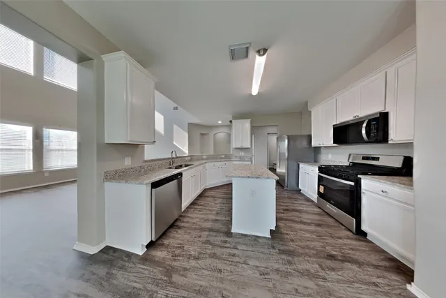 $2,330 | 5015 Mossy Bridge Drive, Spring, TX 77379