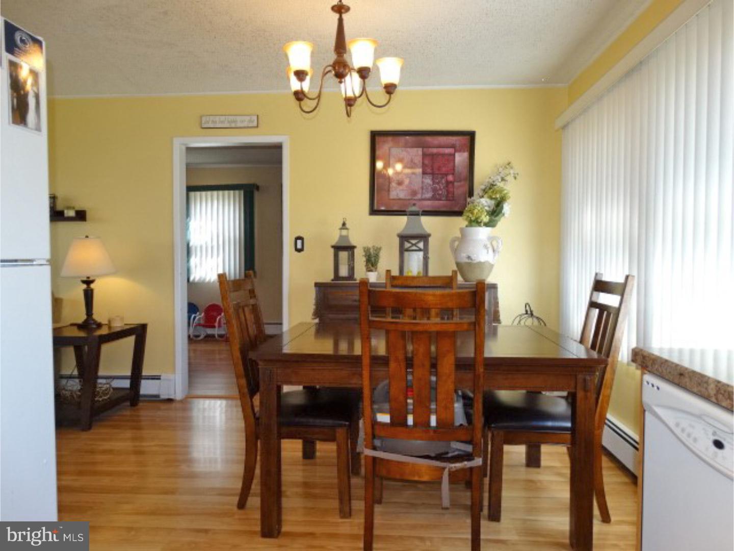 14 Canary Road Levittown, PA 19057 - Photo 6 of 25