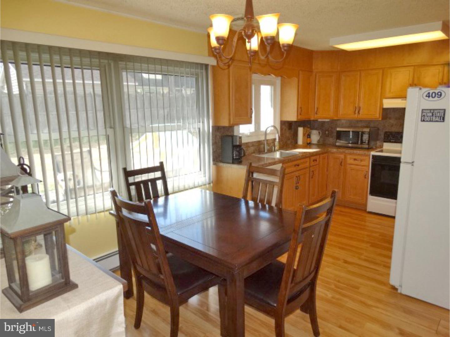 14 Canary Road Levittown, PA 19057 - Photo 7 of 25