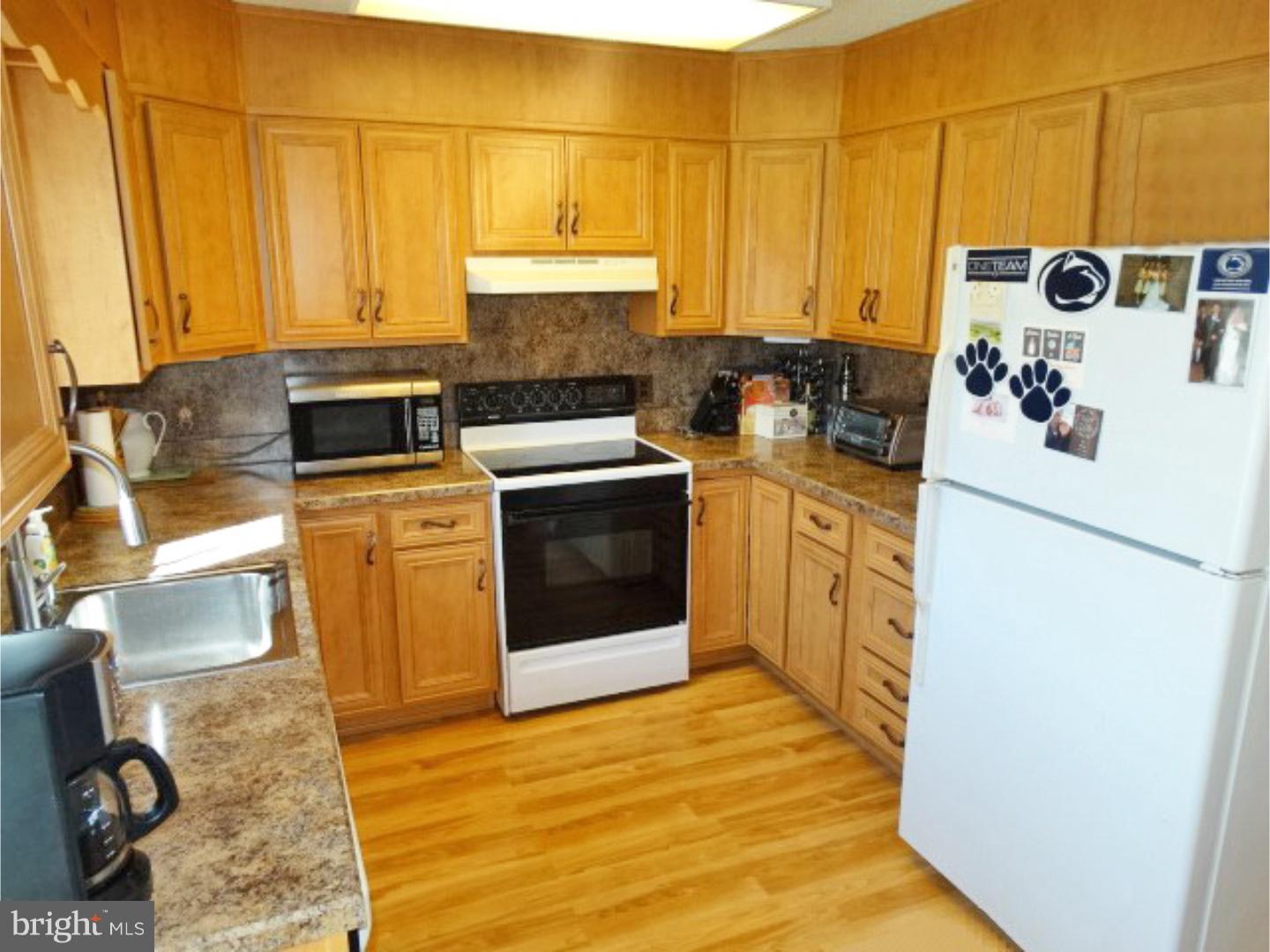 14 Canary Road Levittown, PA 19057 - Photo 8 of 25