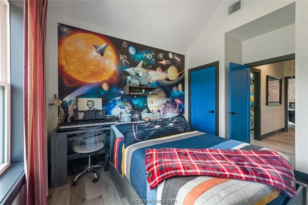 $999,999 | 215 Woodforest Lane, Franklin, TX 77856