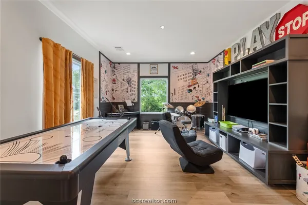 $999,999 | 215 Woodforest Lane, Franklin, TX 77856