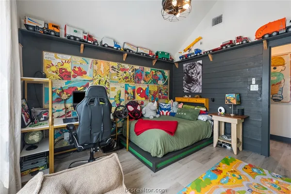 $999,999 | 215 Woodforest Lane, Franklin, TX 77856