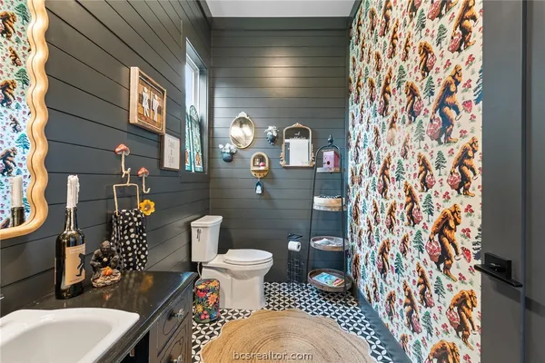 $999,999 | 215 Woodforest Lane, Franklin, TX 77856