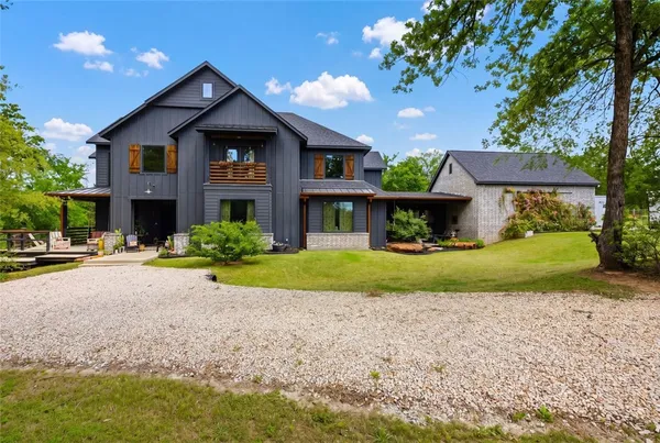 $999,999 | 215 Woodforest Lane, Franklin, TX 77856