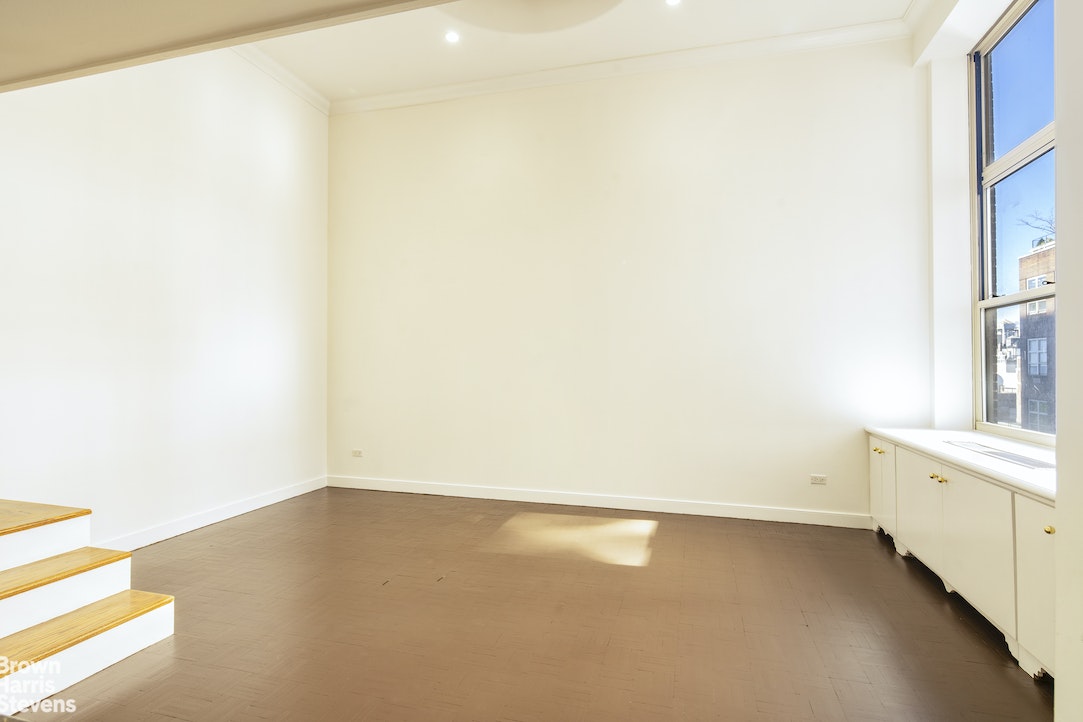 120 East 87th Street, Unit R18H Manhattan, NY 10128 - Photo 2 of 13 a view of an empty room