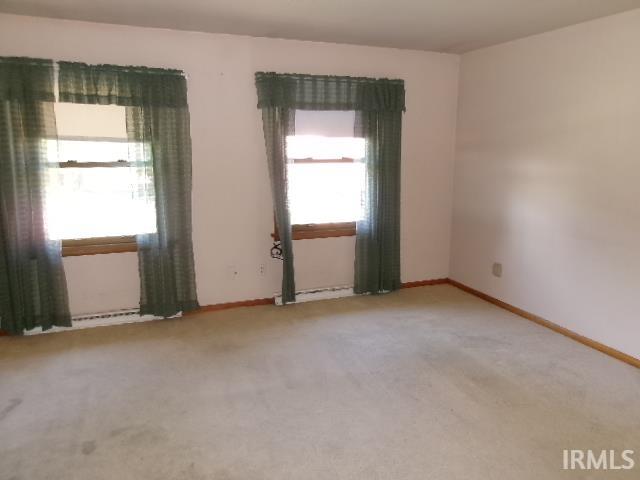 256 West Post Street Bloomfield, IN 47424 - Photo 2 of 20