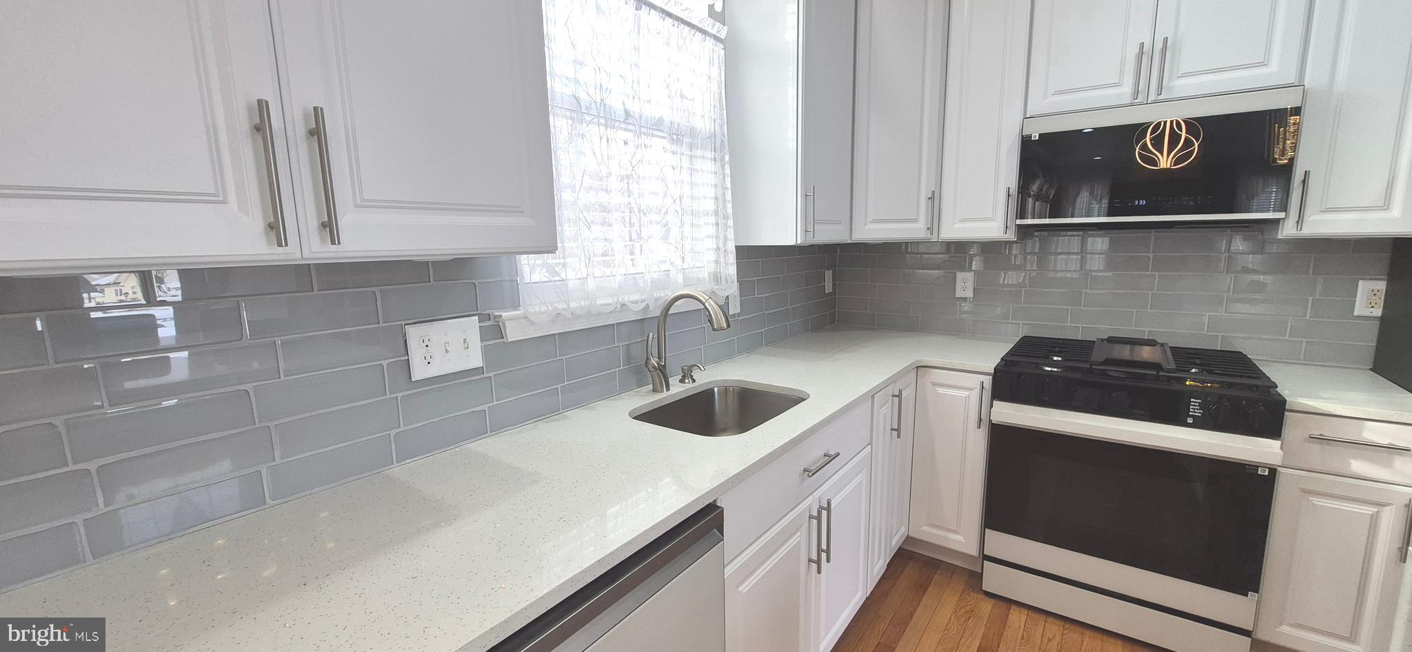 18 Kelly Drive Sicklerville, NJ 08081 - Photo 3 of 27