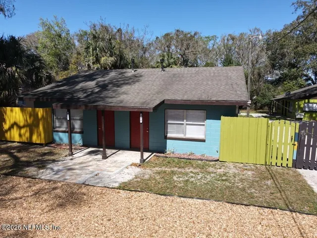 $490,000 | 521 East Jackson Avenue, Mount Dora, FL 32757