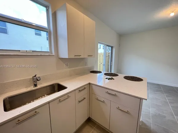 $3,200 | 12612 Northwest 23rd Place, Unit 12612, Miami, FL 33167