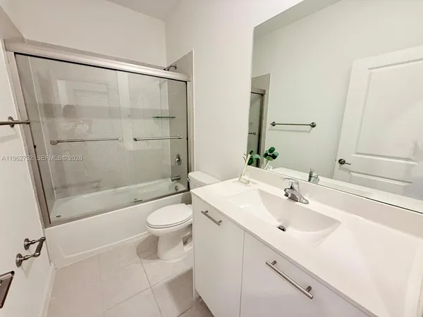 $3,200 | 12612 Northwest 23rd Place, Unit 12612, Miami, FL 33167