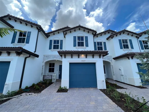 $3,200 | 12612 Northwest 23rd Place, Unit 12612, Miami, FL 33167