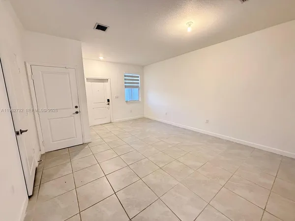 $3,200 | 12612 Northwest 23rd Place, Unit 12612, Miami, FL 33167