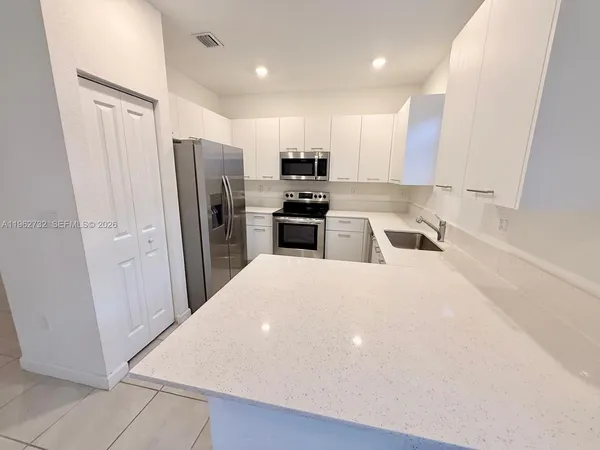 $3,200 | 12612 Northwest 23rd Place, Unit 12612, Miami, FL 33167