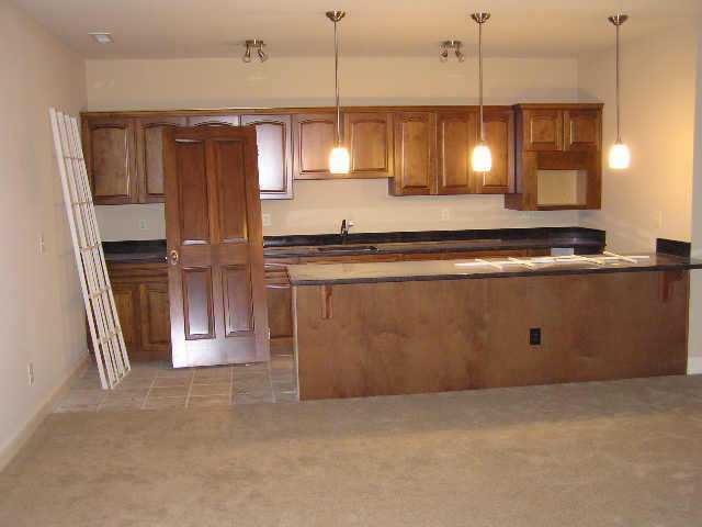 4639 Coach Road Columbus, OH 43220 - Photo 7 of 10
