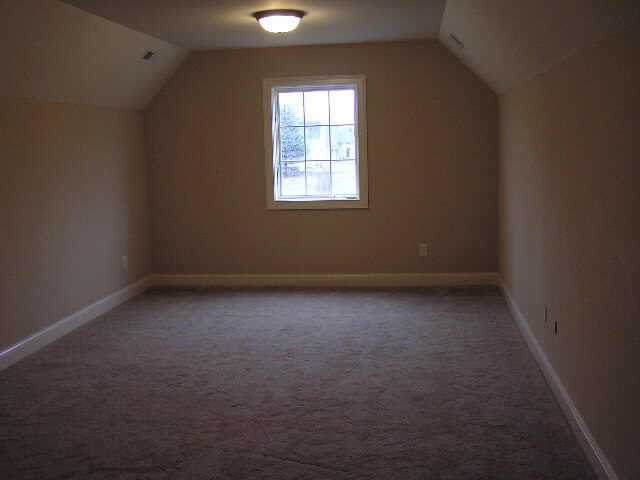 4639 Coach Road Columbus, OH 43220 - Photo 9 of 10