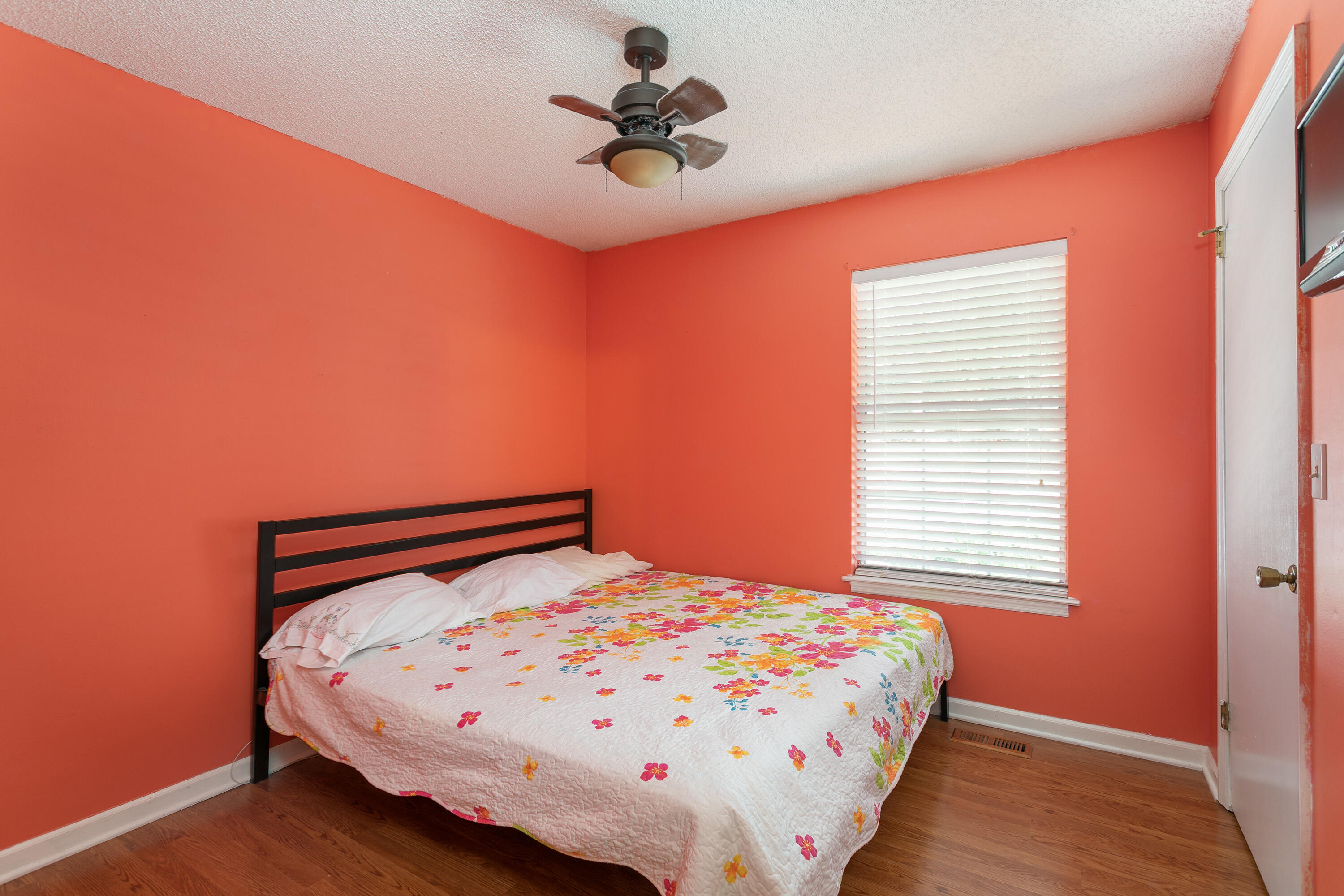 1478 Bowman Road Hixson, TN 37343 - Photo 12 of 14 1478 Bowman Rd_Bedroom 3