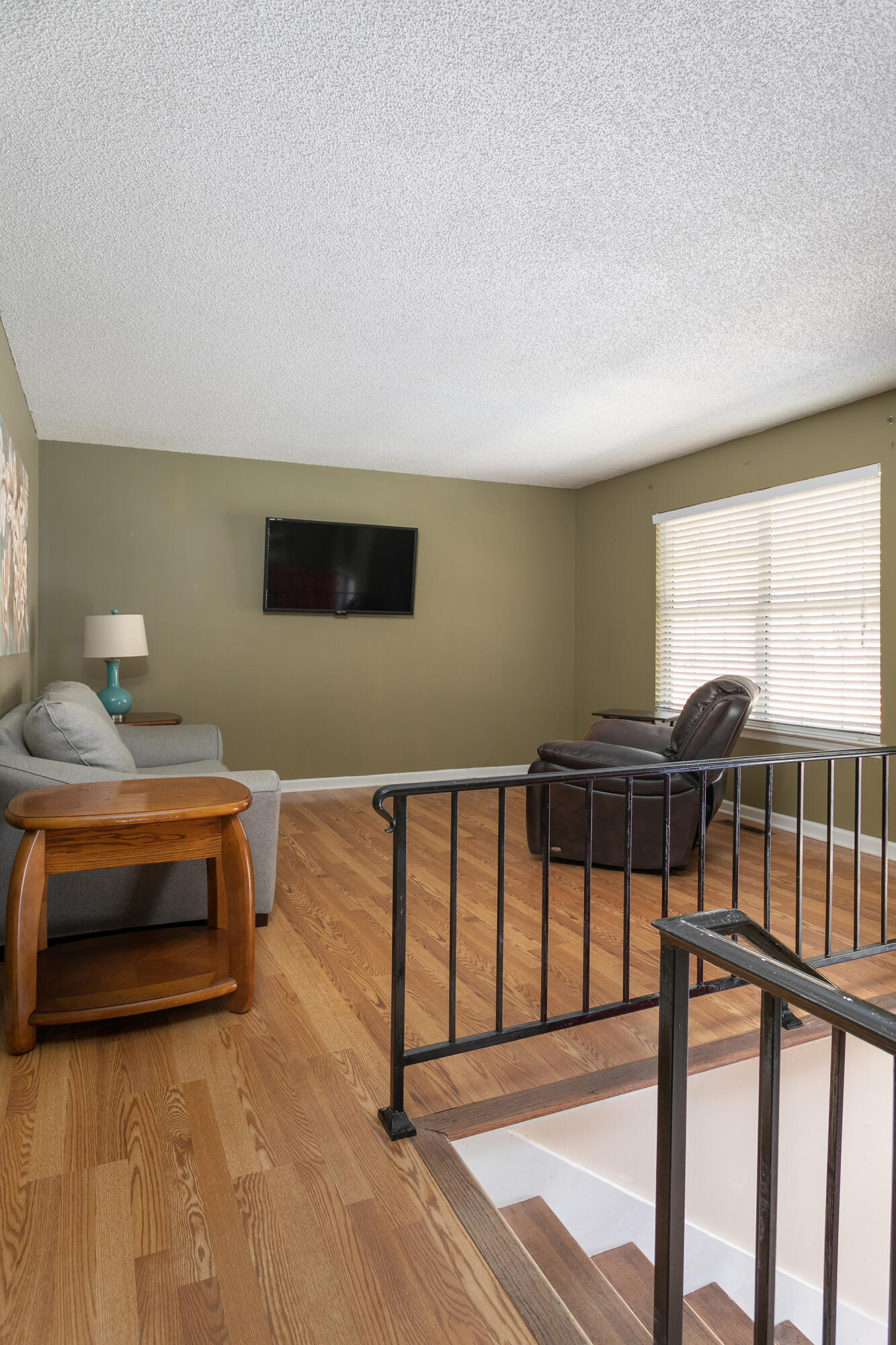 1478 Bowman Road Hixson, TN 37343 - Photo 3 of 14 1478 Bowman Rd_Living Room 1