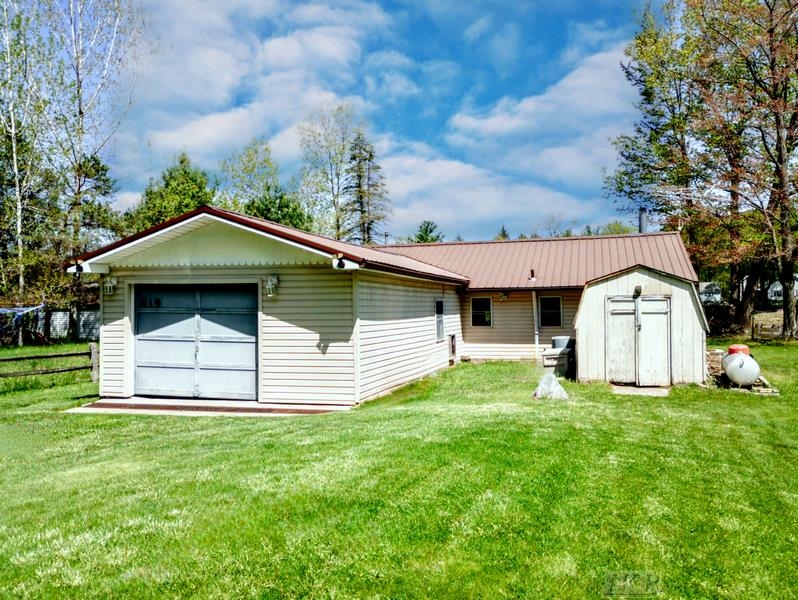 519 East Sun Oil Road Gladwin, MI 48624 - Photo 18 of 20