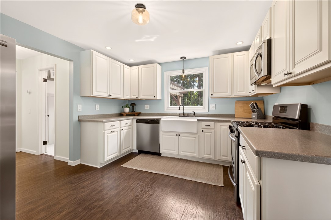 7459 Victor Mendon Road Victor, NY 14564 - Photo 8 of 43 Gallery Image 8